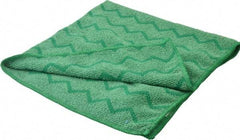 Rubbermaid - Dry Microfiber Wipes - 20" x 20" Sheet Size, Green - Americas Industrial Supply