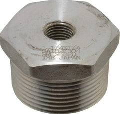 Merit Brass - 1-1/4 x 1/4" Grade 304/304L Stainless Steel Pipe Hex Bushing - MNPT x FNPT End Connections, 3,000 psi - Americas Industrial Supply