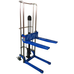 Mobile Battery Lift Table: 880 lb Capacity, 3-1/2 to 59″ Lift Height, 23″ Platform Width, 24″ Platform Length 3-1/2″ to 59″ Lift Height, 24″ Platform Length x 23″ Platform Width