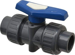 Simtech - 3/4" Pipe, Full Port, PVC True Union Design Ball Valve - Inline - Two Way Flow, FNPT x FNPT (with Socket Adapter) Ends, Tee Handle, 232 WOG - Americas Industrial Supply