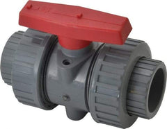 Simtech - 1-1/2" Pipe, Full Port, CPVC True Union Design Ball Valve - Inline - Two Way Flow, FNPT x FNPT (with Socket Adapter) Ends, Tee Handle, 232 WOG - Americas Industrial Supply