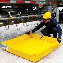 UltraTech - 75 Gal 18 oz PVC Containment Berm, Mini-Foam Wall - 1/2' High x 6' Wide x 4" Long - Americas Industrial Supply