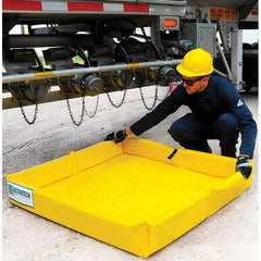 UltraTech - 60 Gal 18 oz PVC Containment Berm, Mini-Foam Wall - 1/2' High x 4' Wide x 4" Long - Americas Industrial Supply