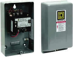 Square D - 3 Pole, 550 Coil VAC at 50 Hz and 600 Coil VAC at 60 Hz, 9 Amp NEMA Contactor - NEMA 1 Enclosure, 50 Hz at 550 Hz VAC and 60 Hz at 600 VAC - Americas Industrial Supply