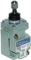 Square D - SPDT, NC/NO, 600 Volt Screw Terminal, Plunger Actuator, General Purpose Limit Switch - 1, 2, 4, 6, 12, 13, 6P NEMA Rating, IP67 IPR Rating - Americas Industrial Supply