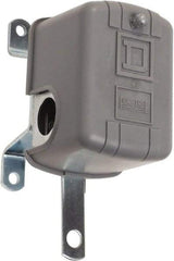 Square D - 1 NEMA Rated, DPST, Float Switch Pressure and Level Switch - 575 VAC, Line-Load-Load-Line Terminal - Americas Industrial Supply