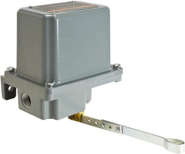 Square D - 4 NEMA Rated, DPST, Float Switch Pressure and Level Switch - 575 VAC, Line-Load-Load-Line Terminal - Americas Industrial Supply