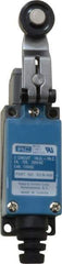 Value Collection - SPDT, NC/NO, 120 VAC, 250 VAC at 5 Amps, Screw Terminal, Roller Lever Actuator, General Purpose Limit Switch - Americas Industrial Supply
