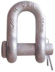 CM - 1/4" Nominal Chain Size, 0.75 Ton Carbon Steel Round Chain Shackle - 13/32" Diam, 9/32" Pin Diam, 15/32" Wide Inside Jaw, 15/32" Inside Width - Americas Industrial Supply