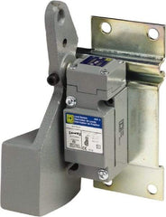 Square D - SPST, NC, 250 VDC, 600 VAC, Screw Terminal, Rotary Head Actuator, General Purpose Limit Switch - 1, 2, 4, 6, 12, 13, 6P NEMA Rating, Front Mount/Rear Mount - Americas Industrial Supply