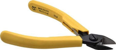 Lindstrom Tool - 5" OAL, 0.078" Capacity, Semi-Flush Diagonal Cutter - 5/8" Jaw Length, Tapered Head, Plastic Ergonomic Handle - Americas Industrial Supply